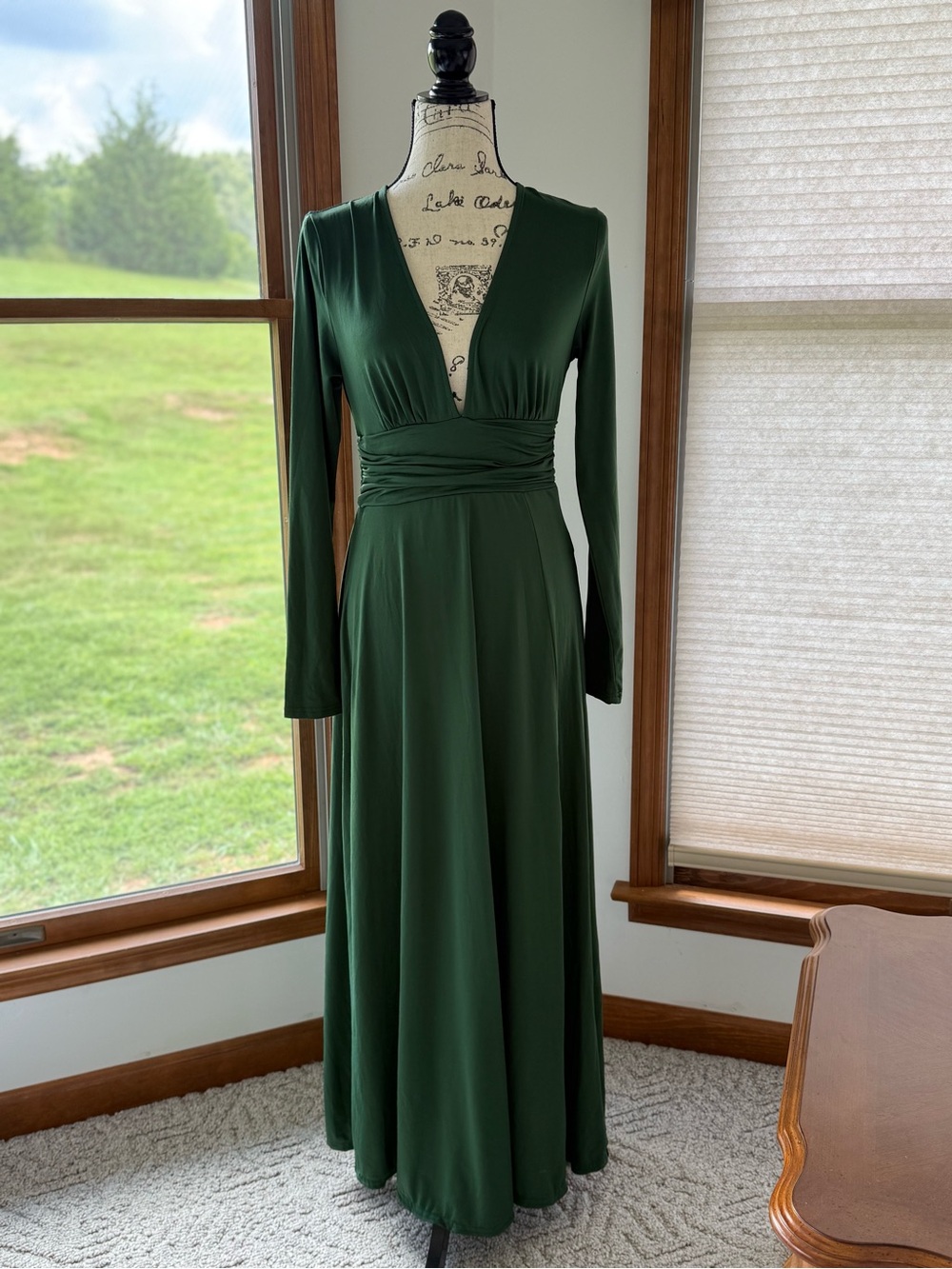 Deep Emerald V-Neck Long Sleeve Maxi Dress